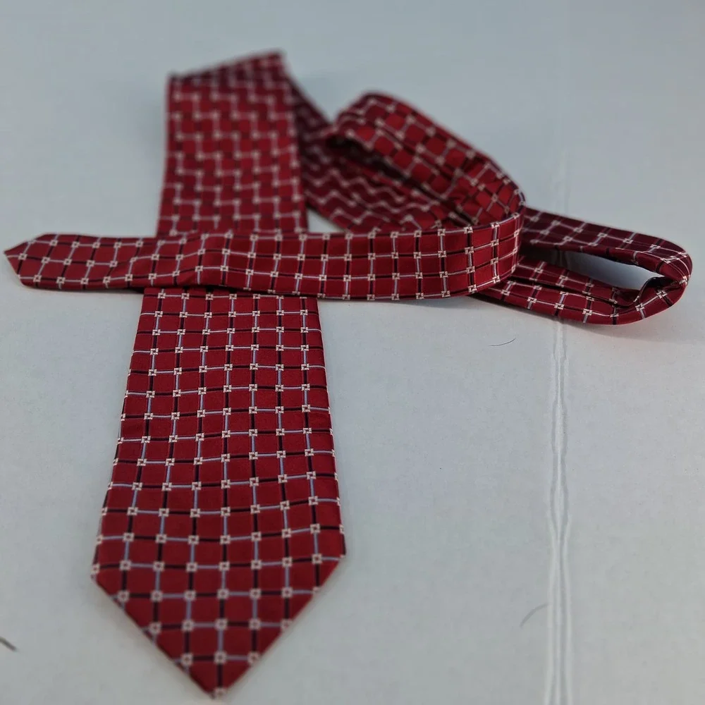 IZOD Necktie Men One Size Red Geometric Grid 100% Silk Classic Professional Tie